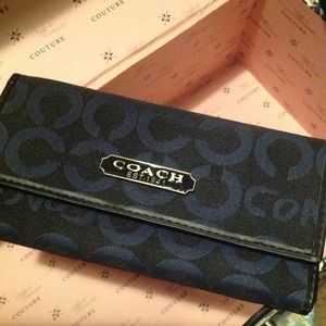 Coach inspired trifold wallet