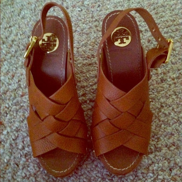 reduced! 💝tory burch platform sandals