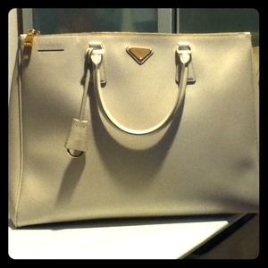 "SOLD"THE LOWEST PRICE on PM & Ebay PRADA Saffiano