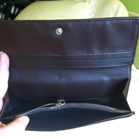 💢Sold💢Coach Wallet - Picture 2 of 3