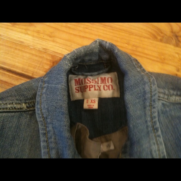 SOLD Mossimo Jean Jacket -cropped (denim) - Picture 4 of 4
