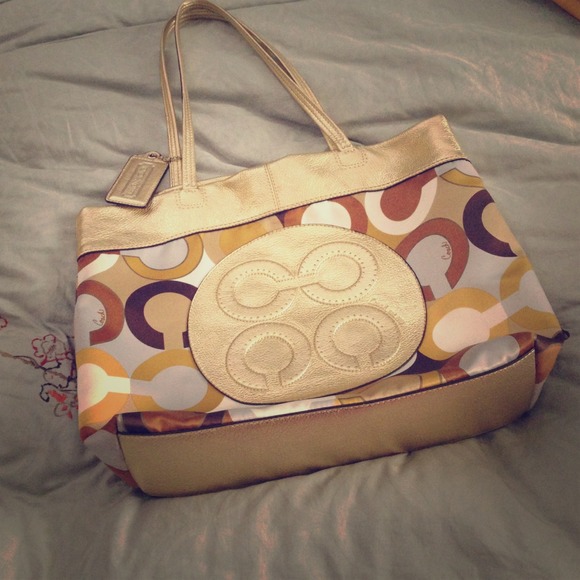 Beautiful Authentic Coach Handbag!