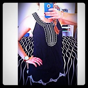 Black and white top/ tunic