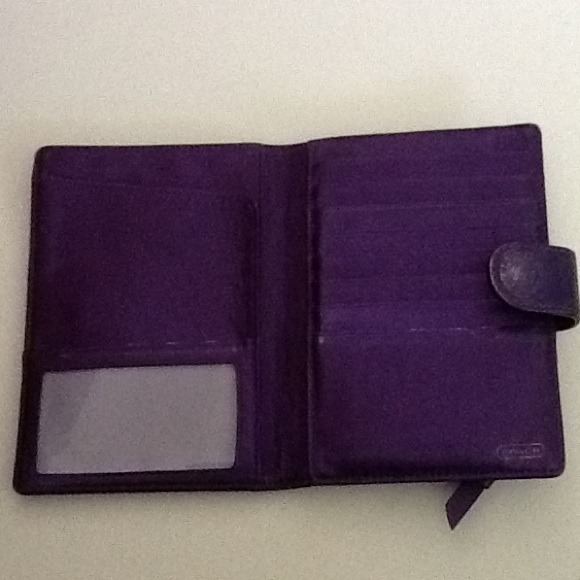 Authentic COACH pocketbook - Picture 2 of 4