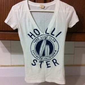 Hollister Tshirt :)