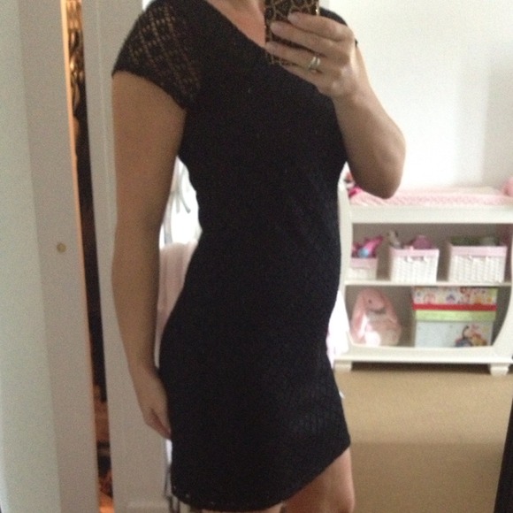 🍭Sold🍭Short sleeves black lace dress - Picture 4 of 4