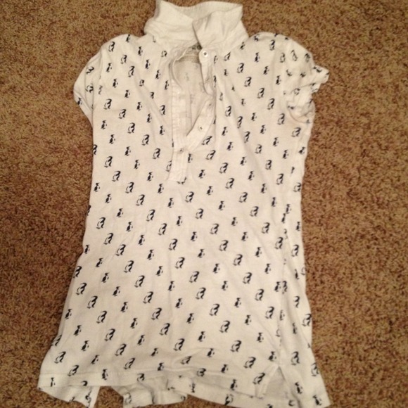 ❤❤SOLD❤❤Penguin white polo