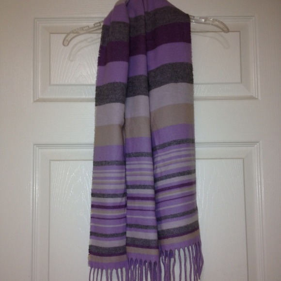Scarf 🌼 - Picture 2 of 2