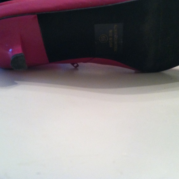 Pink heels - Picture 3 of 3