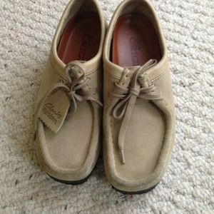 *RESERVED*Clark's original wallabee's