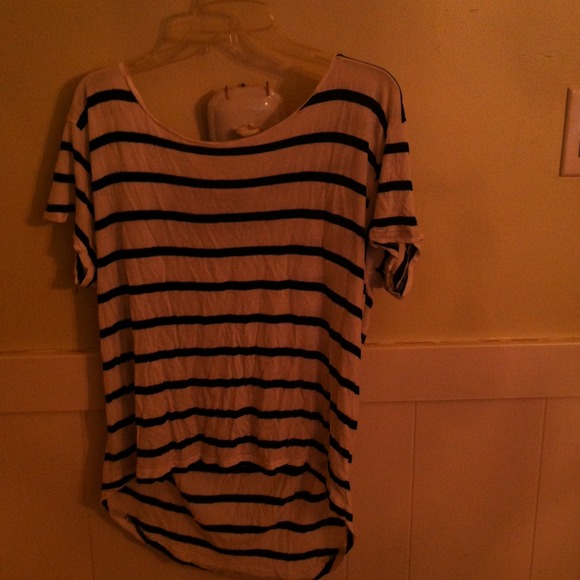 Short in the front long in the back t shirt