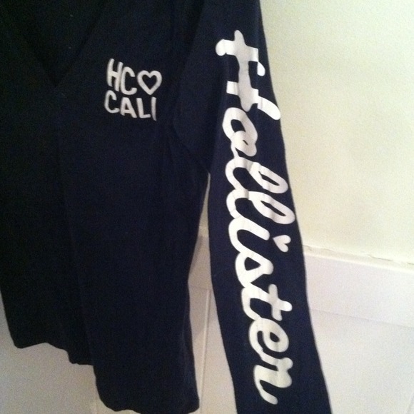 Hollister sweater