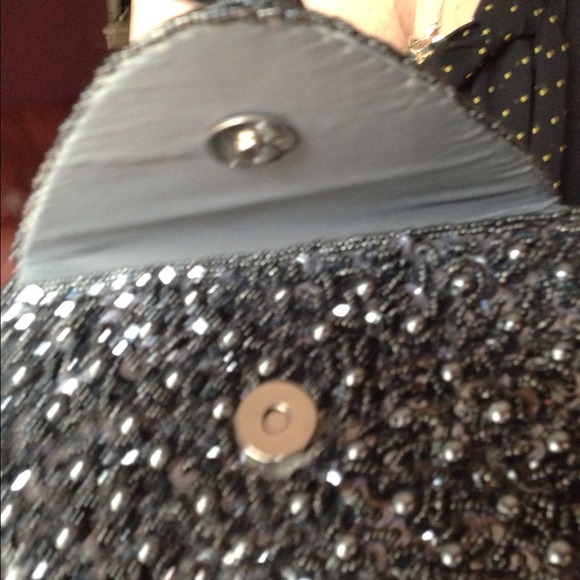 Handbag - Picture 4 of 4