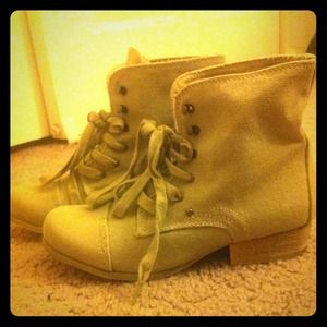 **TRADED** Beige Booties
