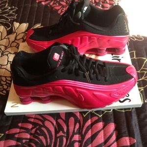 💢SOLD💢Nike shox