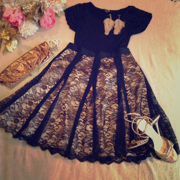 🚫BUNDLED🚫Black lace skirt