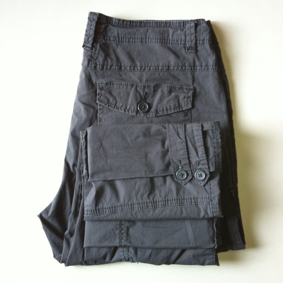 🎯Sold Bundle🎯Gray Capri Pants