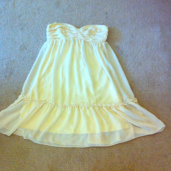 Yellow heart shape tube top dress