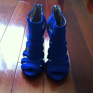 🔴Hold Shoes Blue high heels 6.5