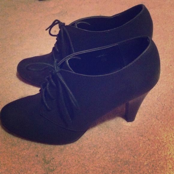 Black heeled booties