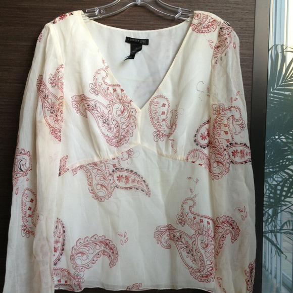 Kenneth Cole Tops - 💥💥SOLD💥💥Kenneth Cole paisley printed silk top