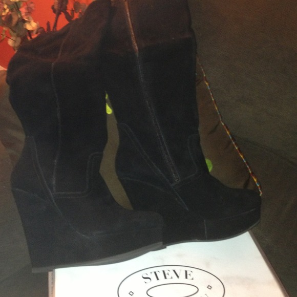 Steve Madden Suede Boots👢👢