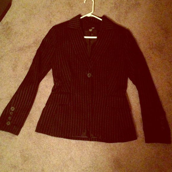 H&M black pin stripe woman's blazer! - Picture 1 of 3