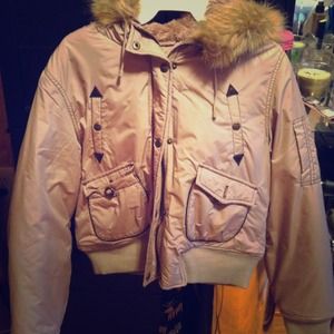 Warm jacket!! Never worn