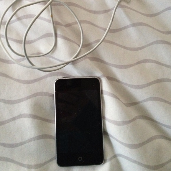 SOLD! 8GB iPod 3rd generation!