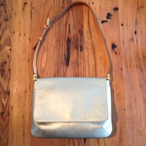 Authentic Louis Vuitton Vernis Shoulder Bag