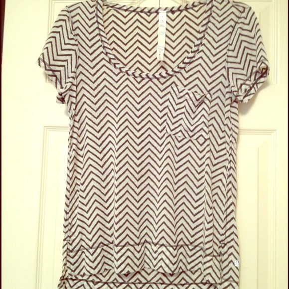 BUNDLED Lululemon perfect layer tee 4