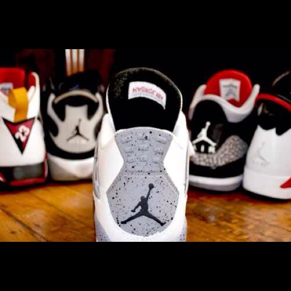 Looking for 6y Jordan's !!! ๐๐ฐ - Picture 4 of 4