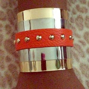 Gold and sliver bangel bracelet