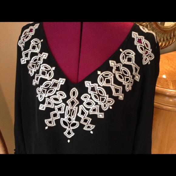 ❗SOLD in BUNDLE100%Silk White House Black Market - Picture 3 of 3