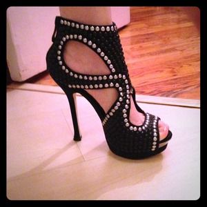 Sold❌ ⬇Bebe pumps