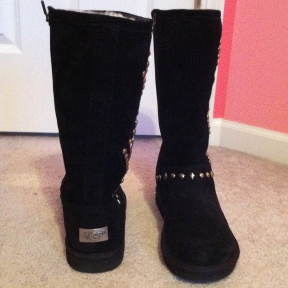 Ugg boots!!!๐SOLD!!!๐ - Picture 2 of 4