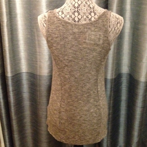 Awesome SKULL knit tank - Picture 3 of 3