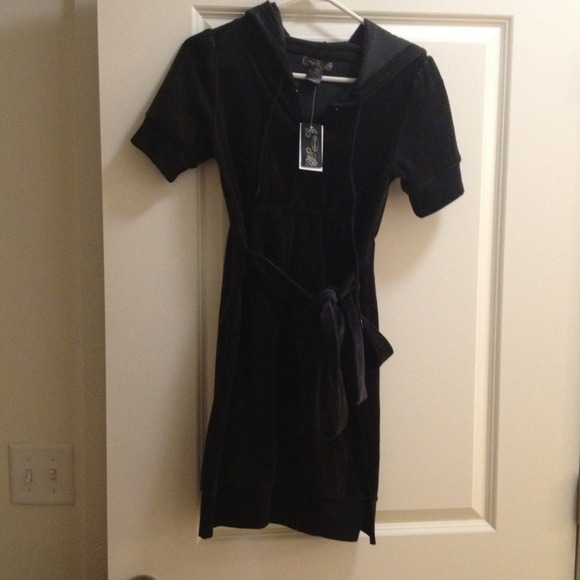 Short sleeve velour zip up hoodie with tie waist.