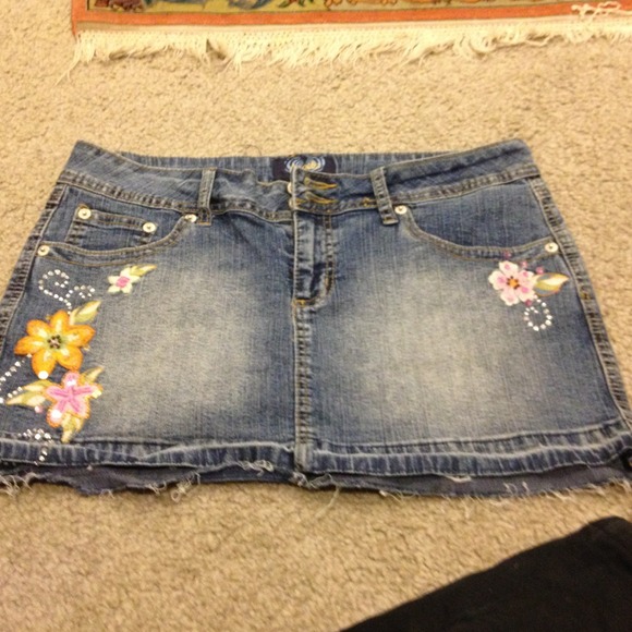 🎀Denim mini skirt 🎀 - Picture 1 of 3