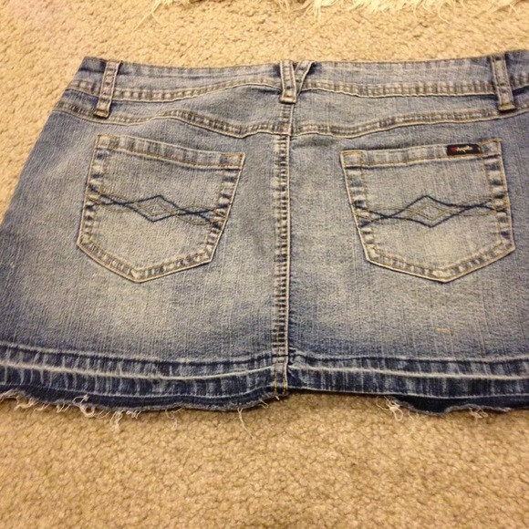 🎀Denim mini skirt 🎀 - Picture 3 of 3