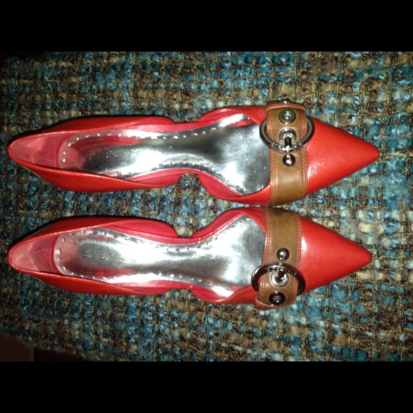 BCBG Shoes - Picture 4 of 4