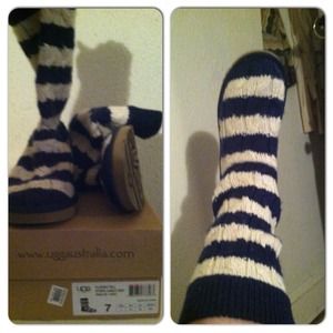 ❗Reserved ❗Uggs like new in box worn once!