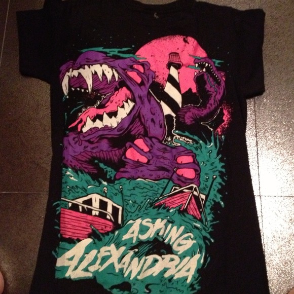 SOLD IN BUNDLE- Asking Alexandria Shirt