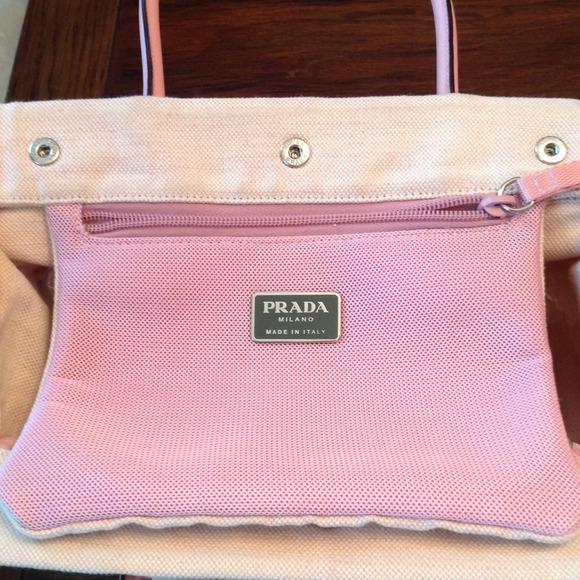 πHOST PICK 11/18π Petal pink Prada - Picture 3 of 4