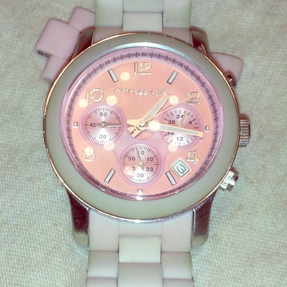 Michael Kors pink wristwatch