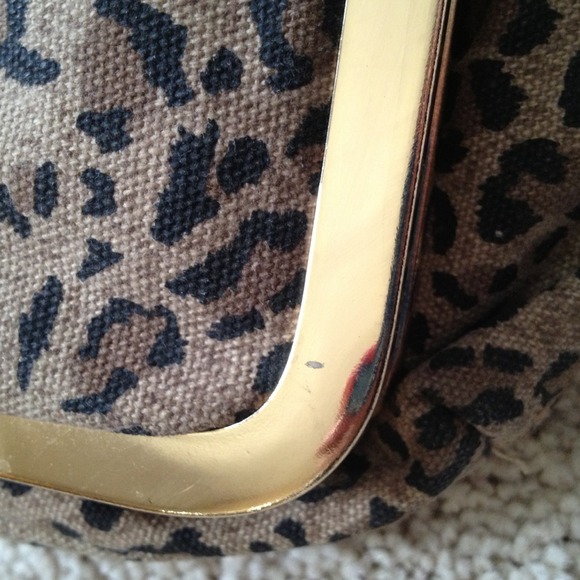 Leopard print clutch! - Picture 3 of 4