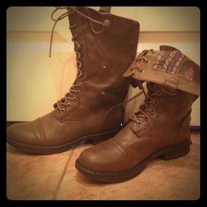Steve Madden leather boots. Never worn.