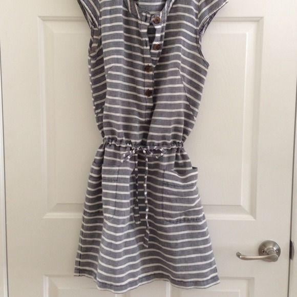 đ´SOLD. J.Crew Striped Linen Dress - Picture 2 of 4