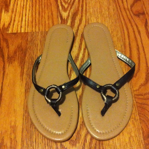 Sandals - Picture 2 of 3