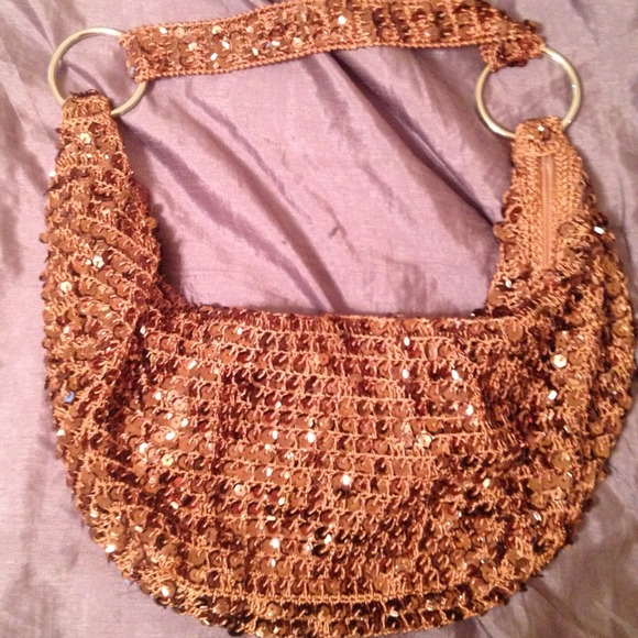 Sequence purse